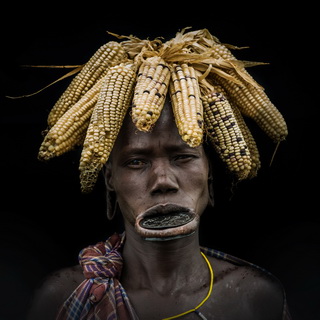Mago - Mursi women with lip plate